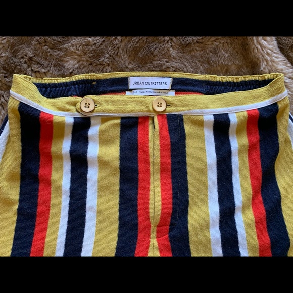 Urban Outfitters Striped Shorts - Picture 2 of 3